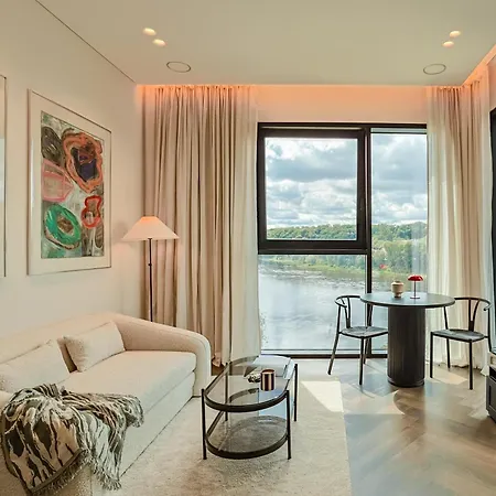 River Apartment *